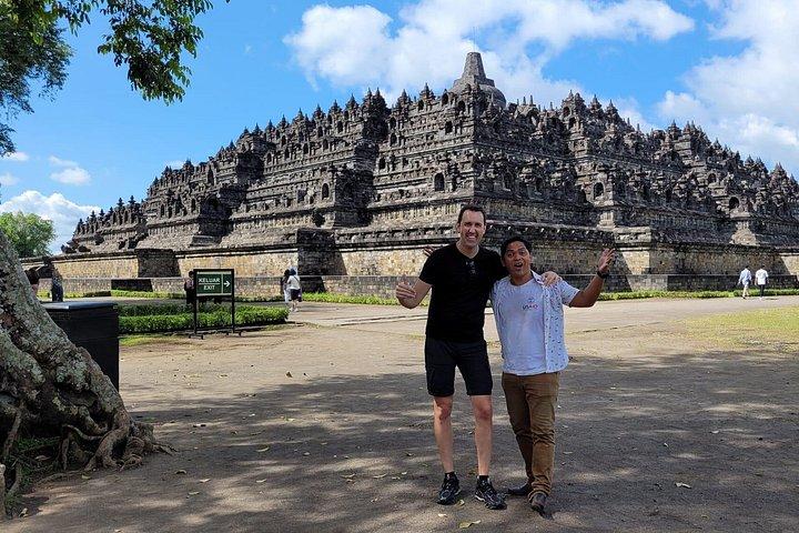 ボロブドゥール寺院クライム・トゥ・ザ・トップ＆プランバナン寺院 - 1日ツアー
