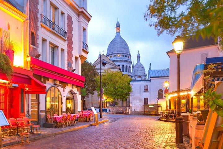 Tour a piedi autoguidato di Parigi Montmartre e caccia al tesoro