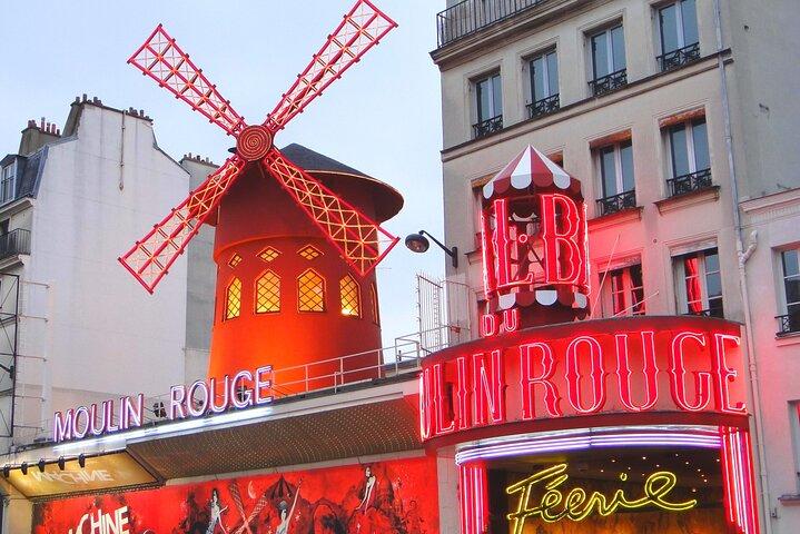 Paris (Montmartre) Scavenger Hunt and Sights Self-Guided Tour