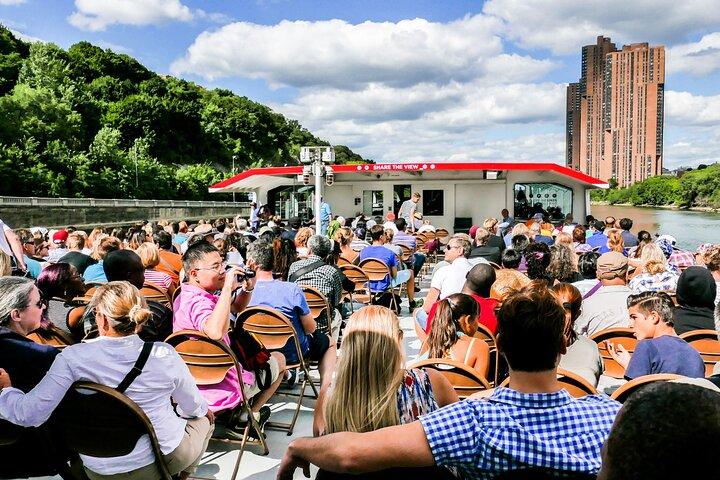 サークルライン : 8 - 時間ベアマウンテンオクトーバーフェストクルーズ