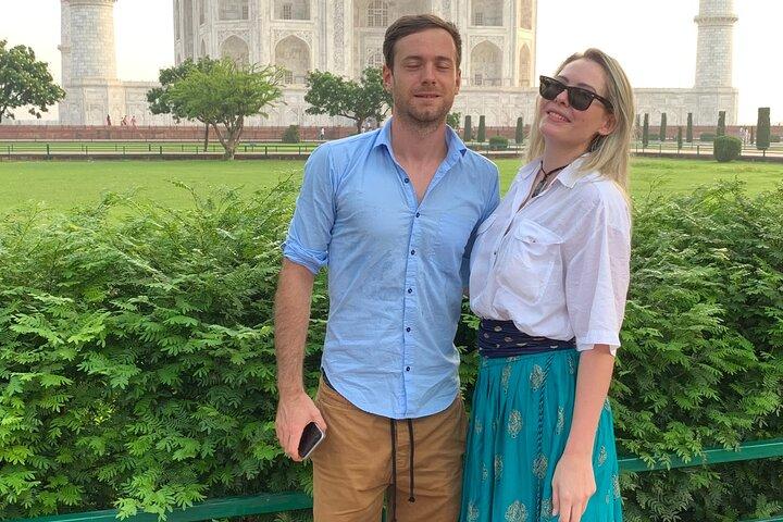 Private Sunrise Taj Mahal und Agra Fort Tour von Delhi nach Agra - mit einem AC-Auto