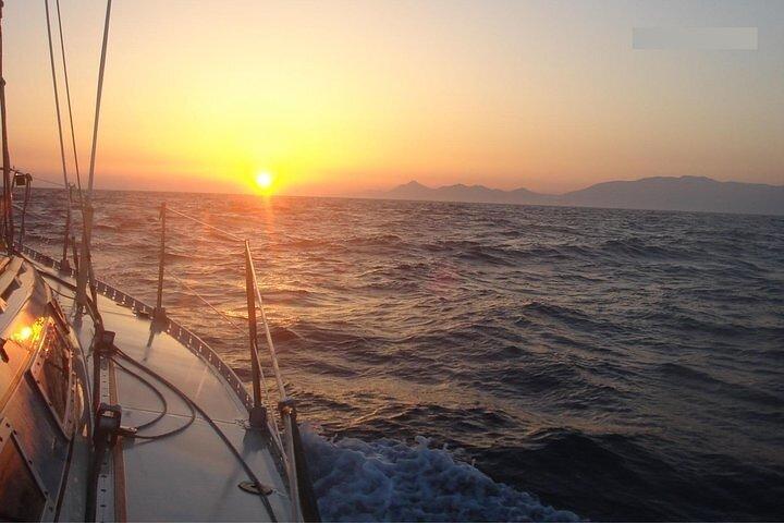 Privat solnedgångssegelkryssning i Larnaca