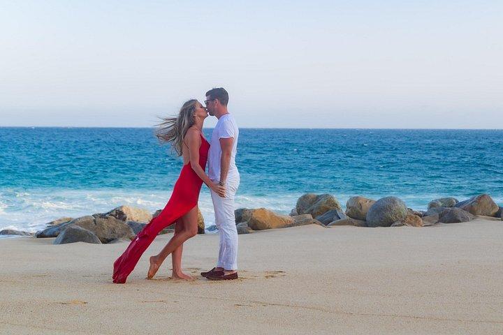 Private Los Cabos Sunset Beach Photo Session