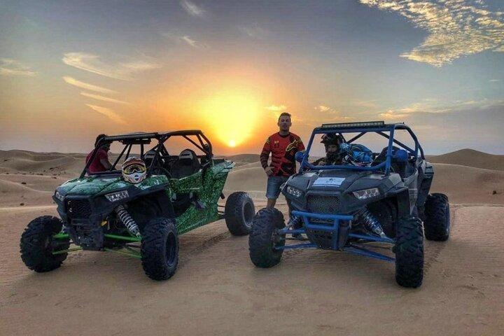 Dubai aften ørken safari med spændende dune buggy eventyr