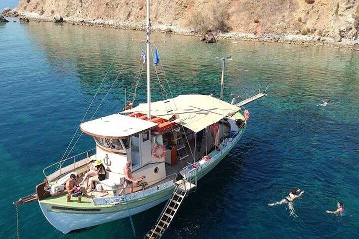 Sunset cruise with snack & wine from Argostoli