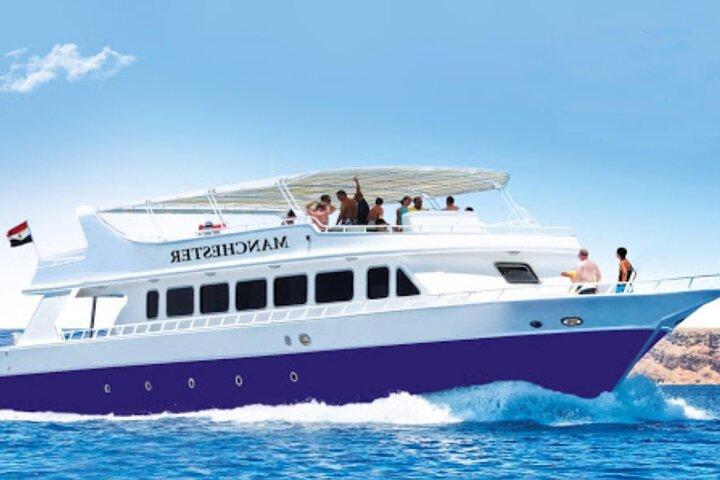 Full-Day Private Cruise in Ain Sokhna with Lunch