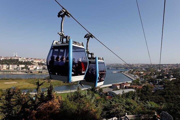 İstanbul Guided Bosphorus Cruise Balat Pierre Loti Hill W/ Ticket