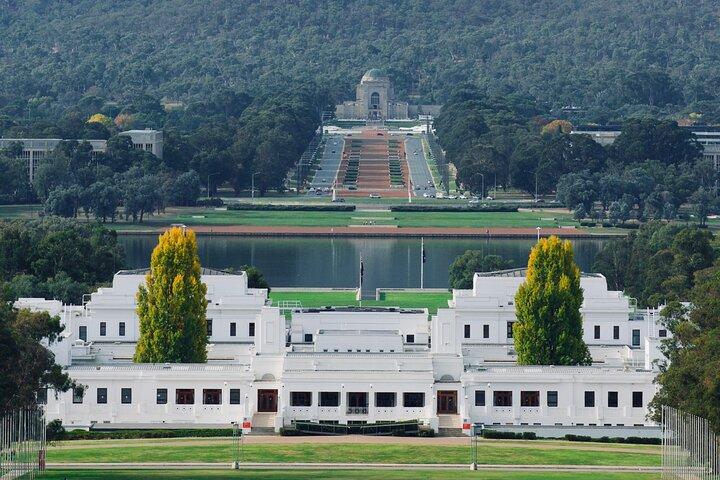 Aspectos destacados de la excursión de un día completo a Canberra