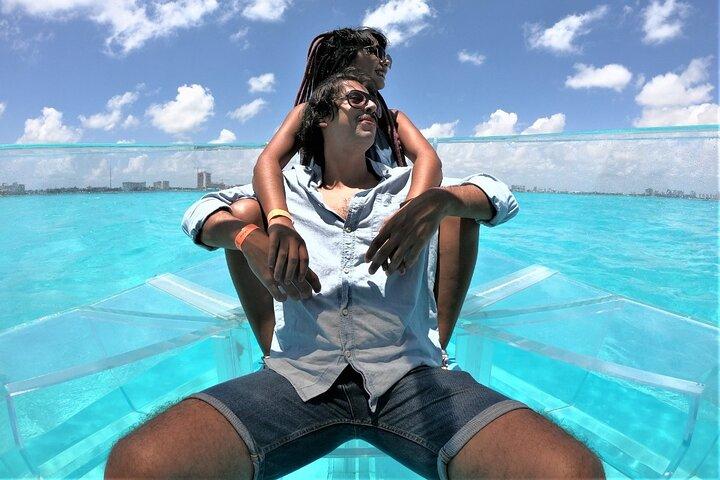 Duidelijke boottocht bij de Cancun Nichupte-lagune