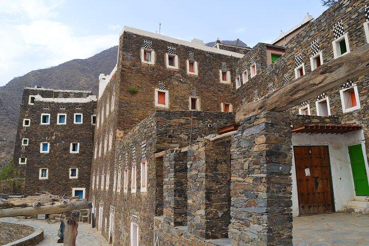 Historical & Heritage Tour in Abha- Rijal Almaa Village