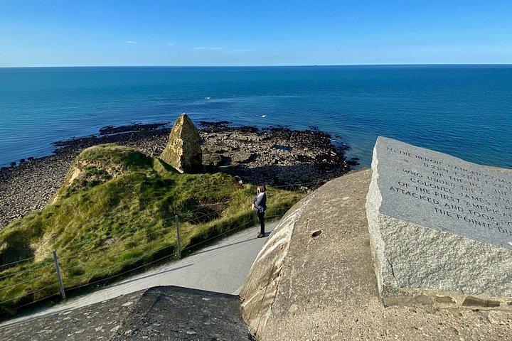 ノルマンディー上陸作戦の海岸へのパリからの小グループ旅行