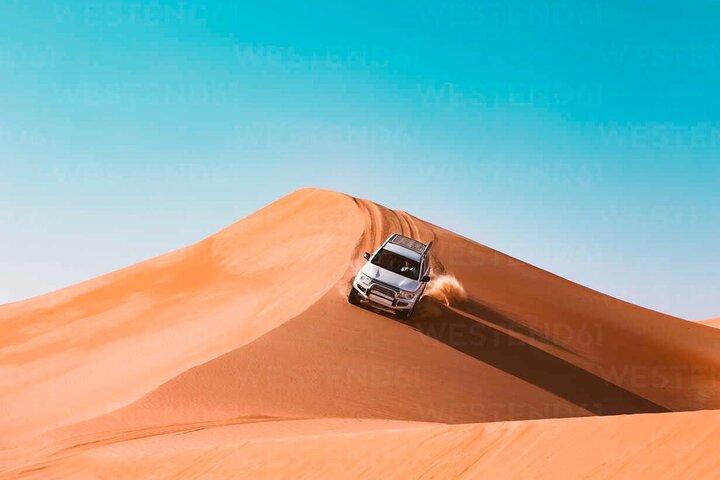Private Morning Desert Safari com Camel Ride & Sand Boarding
