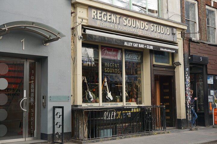 London Rock Music Walking Tour em Soho.