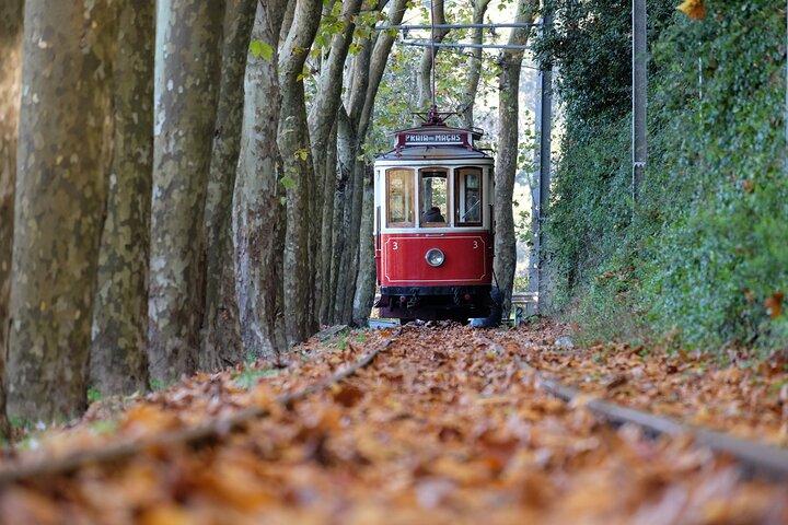 Sintra and Cascais Small Group Full-Day Tour from Lisbon