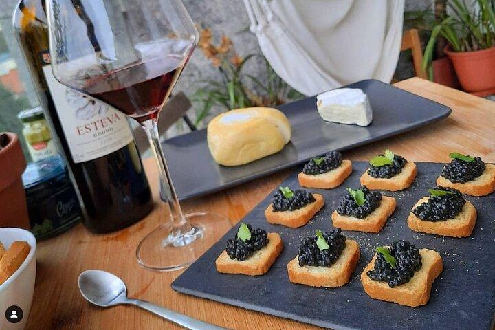 Een onvergetelijke avond: authentiek Portugees diner in Porto