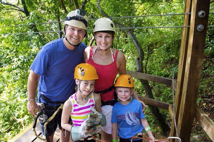 Veragua Zipline & Tortuguero Canal Boat Tour. Puerto Limon kystudflugt