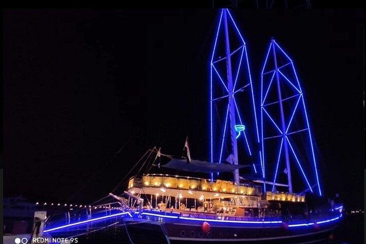 Dinner cruise & show in sharm elsheikh