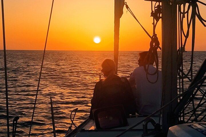 Passeio de veleiro e pôr do sol em Ibiza (6 pessoas)