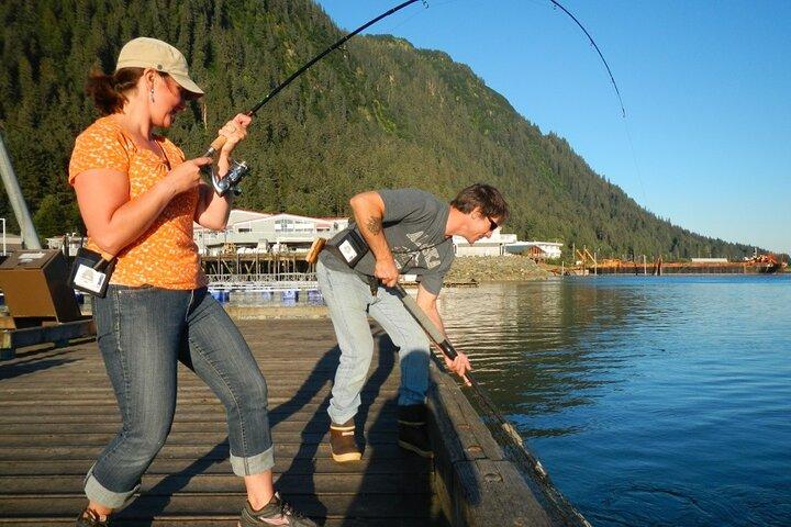 Juneau Shore Fiskeri efter Alaska laks