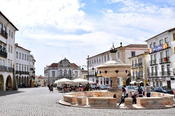 Private Tour in Evora and Monsaraz with Wine Tasting