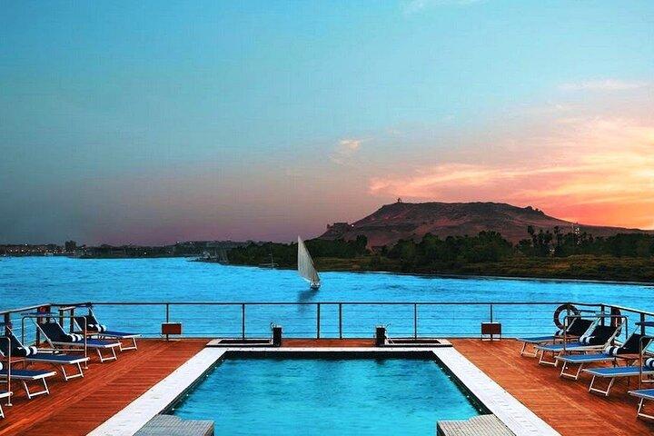 Geniet van Five Days Nile cruises vanuit Hurghada