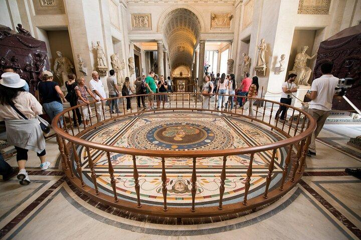 少人数で巡るバチカン美術館とシスティーナ礼拝堂