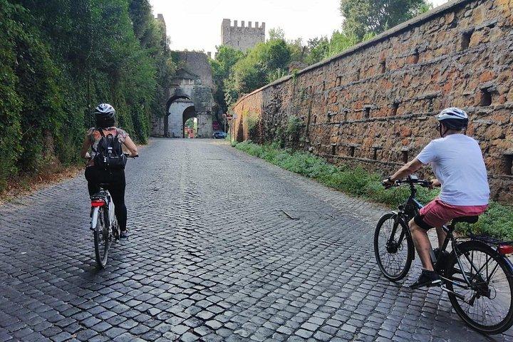 Ebikeで行くアッピア アンティカとローマの地下迷宮