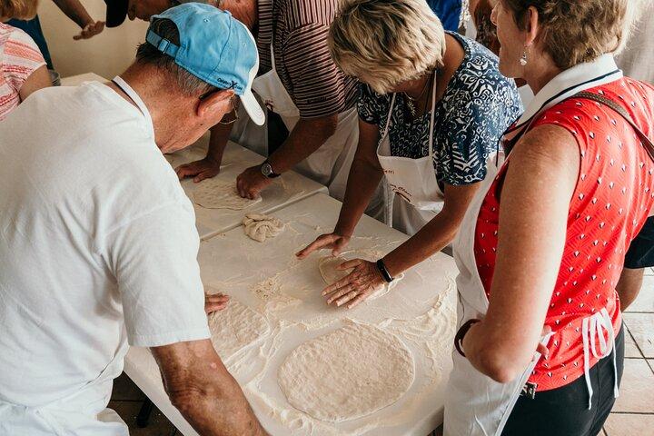 Taormina Pizza Making Class- Aus Messina