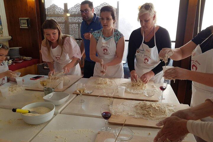 Taormina Pizza Making Class- Aus Messina
