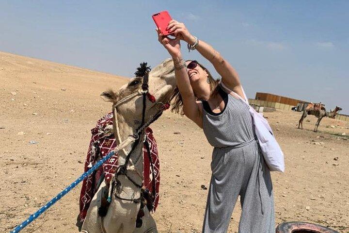 Kamel- oder Pferderitt in der Wüste jederzeit von Kairo oder Gizeh Hotels