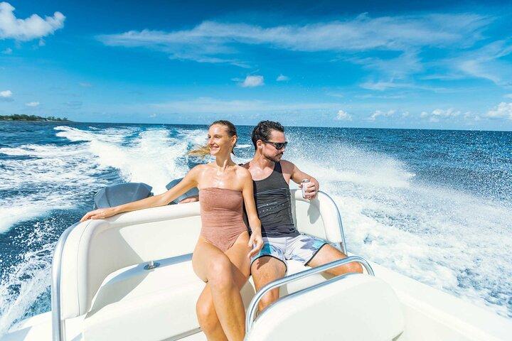Ocho Rios Powerboat & Dunn’s River Falls Adventure