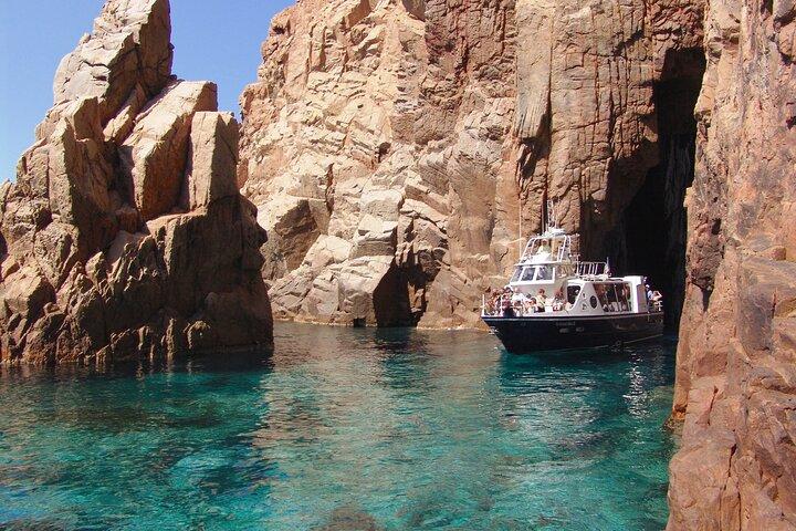 Découverte conviviale de Scandola Calanques de Piana et arrêt repas à Girolata