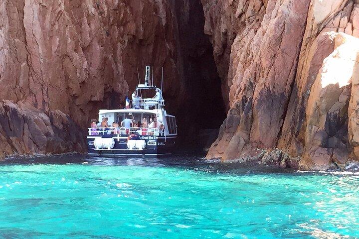 Découverte conviviale de Scandola Calanques de Piana et arrêt repas à Girolata
