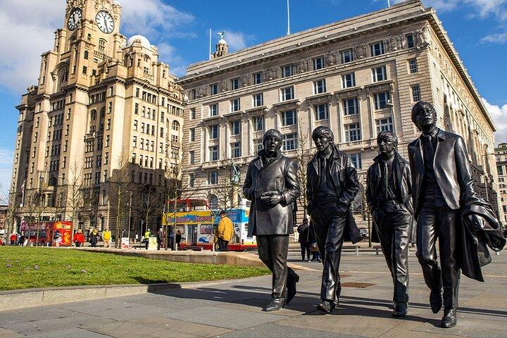 The Liverpool Pass®: すべてのトップ アトラクションを含む乗り降り自由のバス ツアー | 2日
