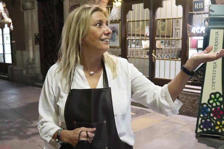 Tour del caffè e dell'arte a piedi Quartiere Gotico, Guida Ufficiale