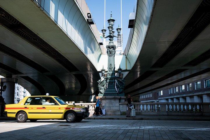 Tokyo's Imperial Palace & Nihonbashi Tour