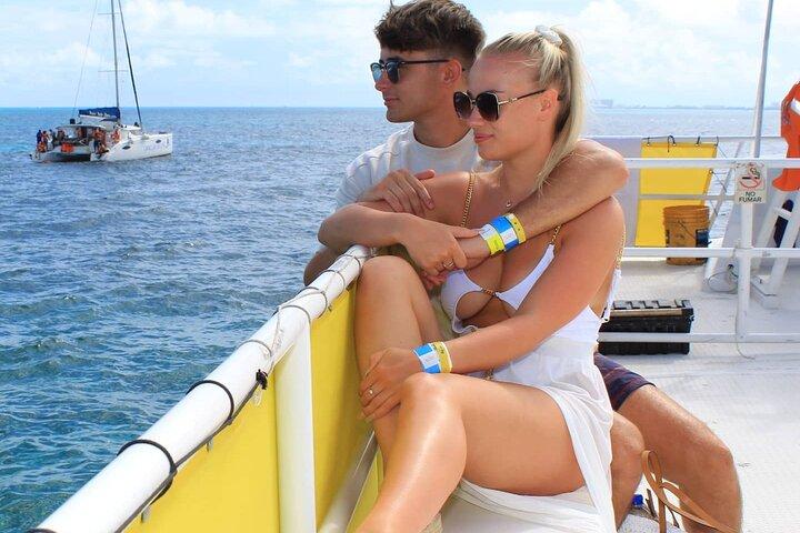 Tur til Isla Mujeres - Catamaran Unlimited Adventure fra Playa del Carmen