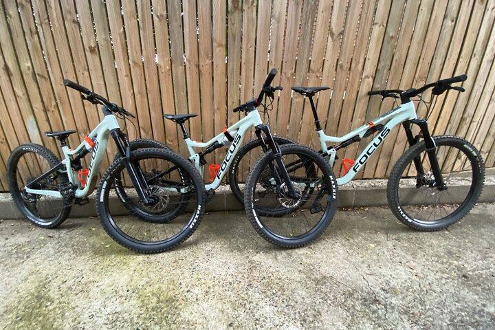 ブリスベンエレクトリックマウンテンバイク体験ツアー