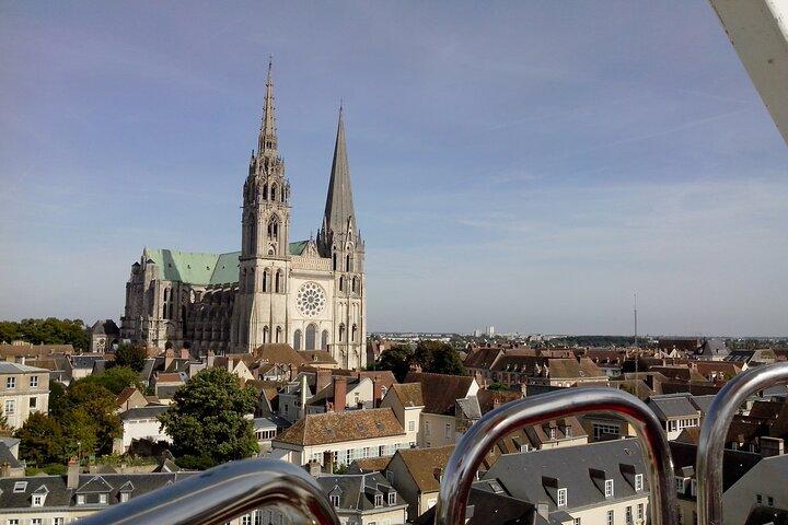 Opdag det middelalderlige vidunder i Chartres-katedralen