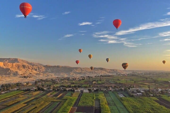 Private Tour to Luxor West and East Banks with Hot Air Balloon,Felucca and lunch