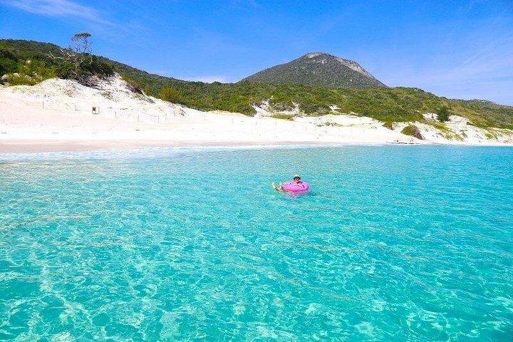Excursão de Barco em Arraial do Cabo com Almoço