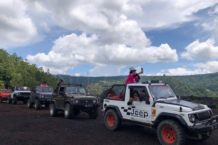 Lo mejor de Mount Batur Jeep Sunrise con lava negra y arena negra