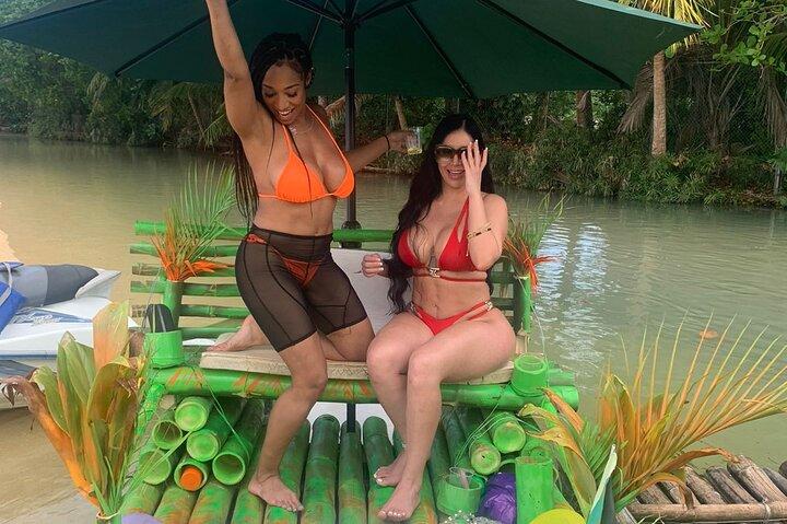 Halvdags Ridning og Bamboo Rafting Experience fra Ocho Rios