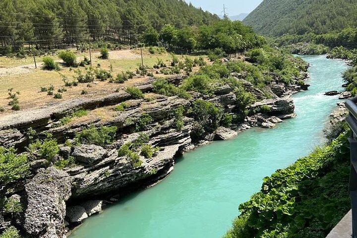Caiaque no Rio Vjosa, Albânia Kayak Permet, Gjirokaster (ARG)