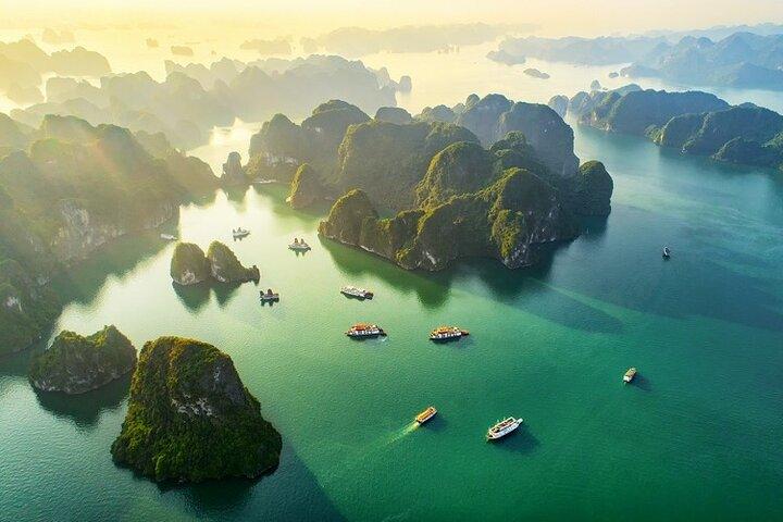 Pernottamento in crociera nella baia di Bai Tu Long da Hanoi - Baia di Ha Long All-Inclusive