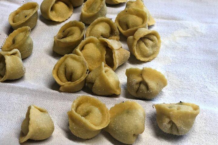 コルトーナで本格料理教室：ピザかニョッキ、パスタ