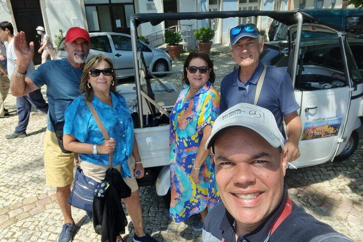 Descubre Sintra en Tuk Tuk: Palacios, Leyendas y Paisajes