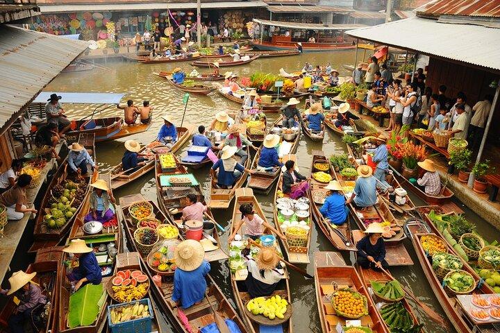 Mercados icónicos: Mercado de trenes y Damnoen Explorar