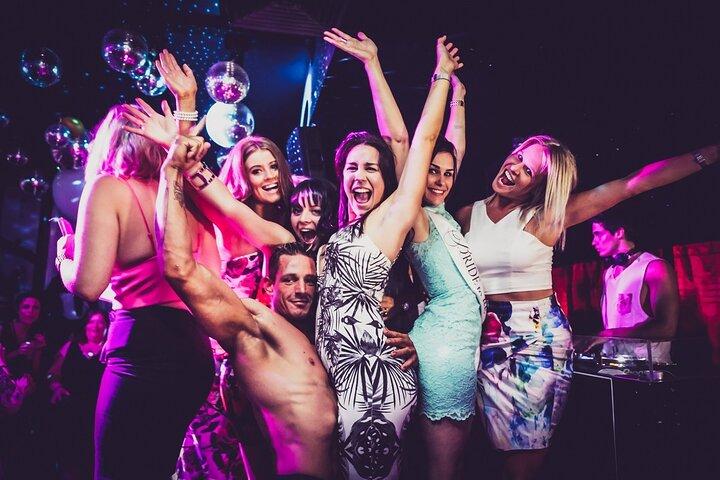 Noite Feminina do Cabaré Mágico