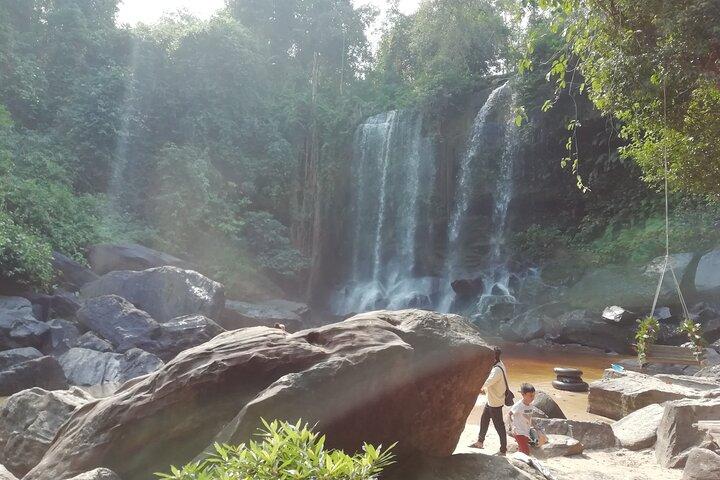 Visite privée de 2 jours à Kulen Mountain Jungle Trekking Adventure
